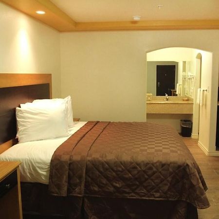 Maverick Inn อีเกิสพาส ภายนอก รูปภาพ